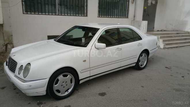 Mercedes E 280 1999, 333,000 km - 2.8 l - Bakı