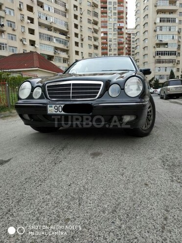Mercedes E 240 2001, 290,000 km - 2.6 l - Bakı