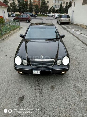 Mercedes E 240 2001, 290,000 km - 2.6 l - Bakı