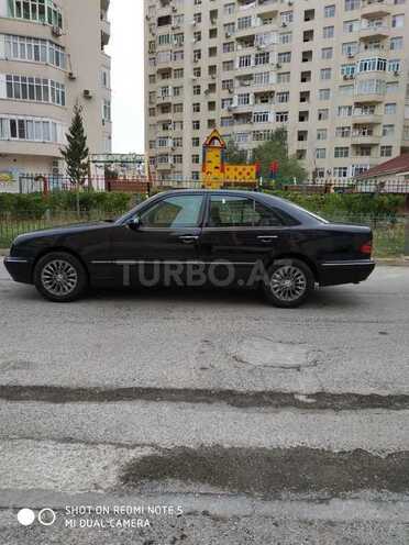 Mercedes E 240 2001, 290,000 km - 2.6 l - Bakı