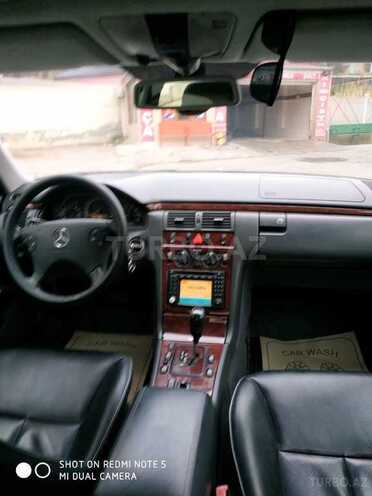 Mercedes E 240 2001, 290,000 km - 2.6 l - Bakı