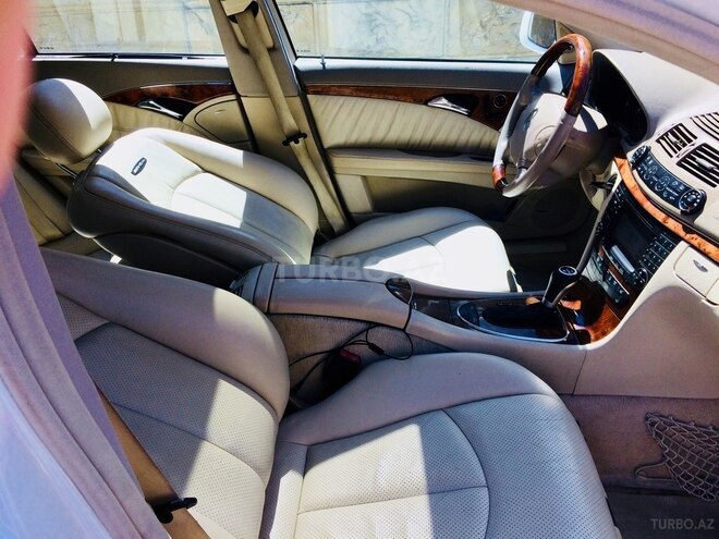 Mercedes E 320 2004, 167,500 km - 3.2 l - Bakı