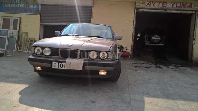 BMW 525 1988, 33,333 km - 2.5 л - Sabirabad