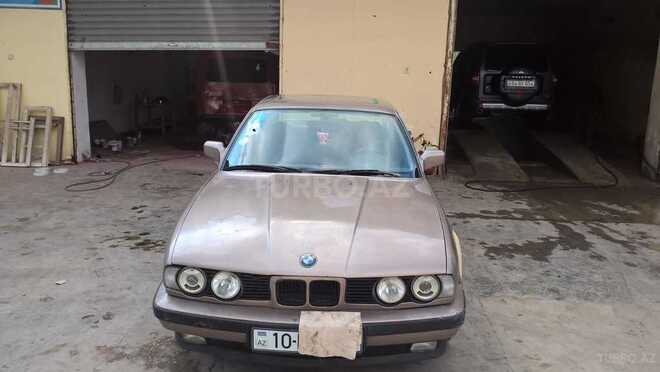 BMW 525 1988, 33,333 km - 2.5 л - Sabirabad