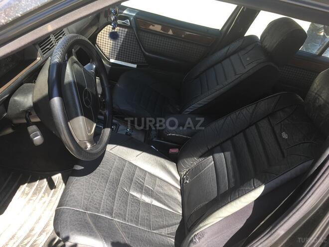 Mercedes E 220 1994, 270,000 km - 2.2 l - Bakı