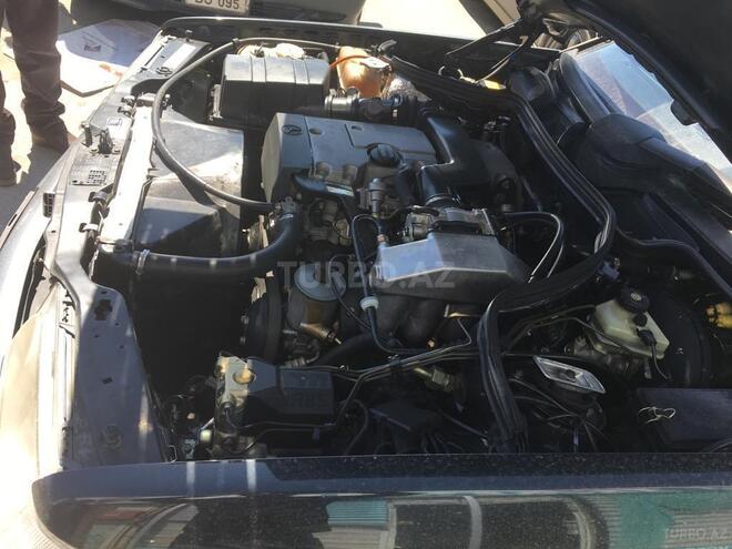 Mercedes E 220 1994, 270,000 km - 2.2 l - Bakı