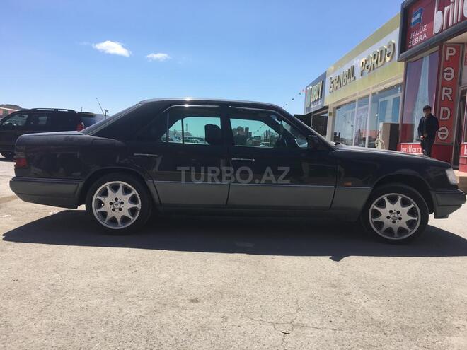 Mercedes E 220 1994, 270,000 km - 2.2 l - Bakı