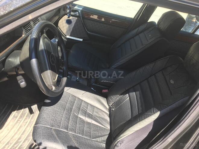 Mercedes E 220 1994, 270,000 km - 2.2 l - Bakı