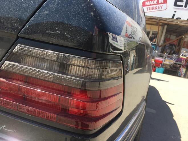 Mercedes E 220 1994, 270,000 km - 2.2 l - Bakı