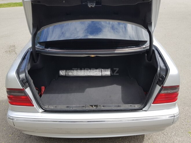 Mercedes E 220 1999, 317,000 km - 2.2 л - Sumqayıt