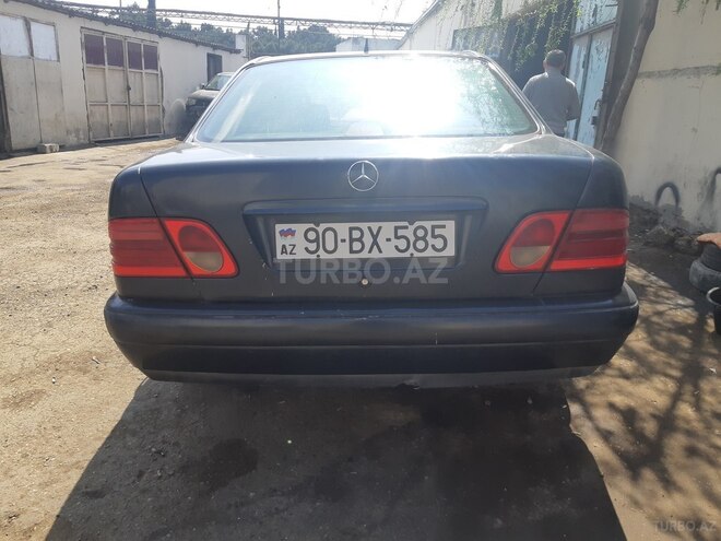 Mercedes E 230 1996, 258,000 km - 2.3 l - Bakı