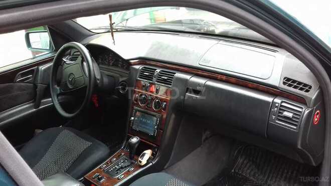 Mercedes E 220 1998, 287,102 km - 2.2 l - Bakı