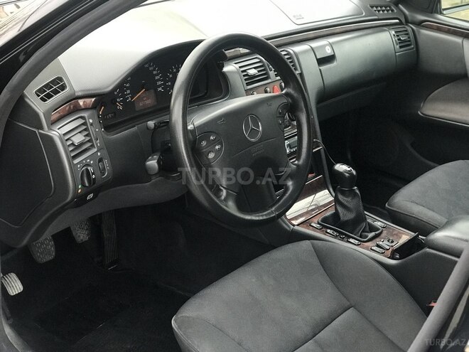 Mercedes E 200 2000, 285,000 km - 2.0 l - Sumqayıt
