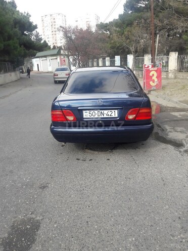 Mercedes E 200 1996, 385,000 km - 2.0 l - Bakı
