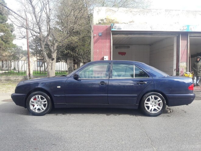 Mercedes E 200 1996, 385,000 km - 2.0 l - Bakı