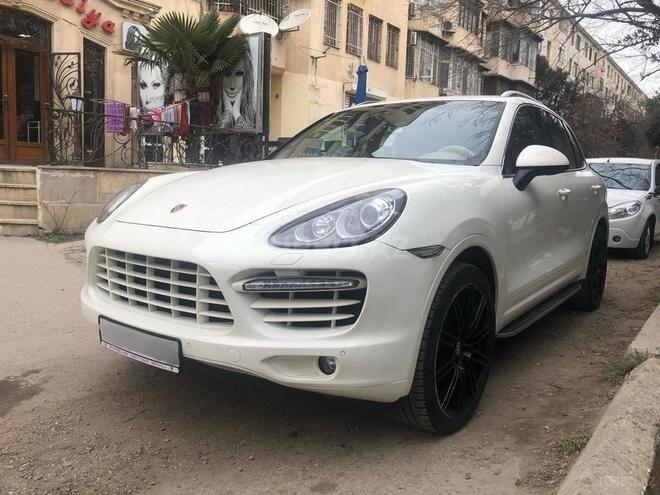 Porsche Cayenne Turbo S 2013, 95,600 km - 4.8 l - Bakı