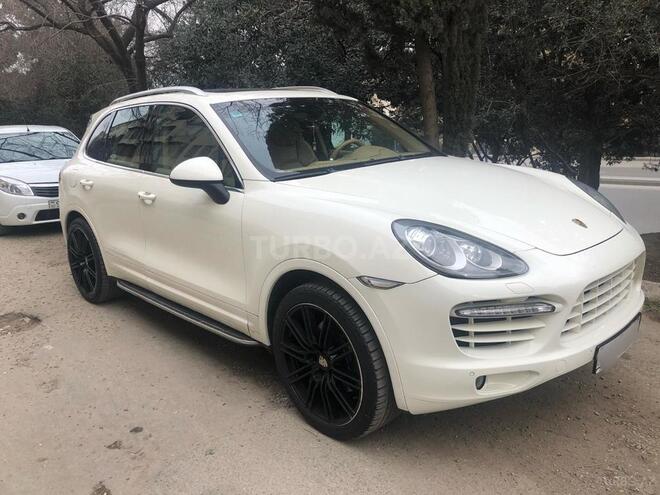 Porsche Cayenne Turbo S 2013, 95,600 km - 4.8 l - Bakı