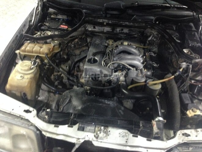 Mercedes E 200 1992, 354,646 km - 2.0 л - Bakı