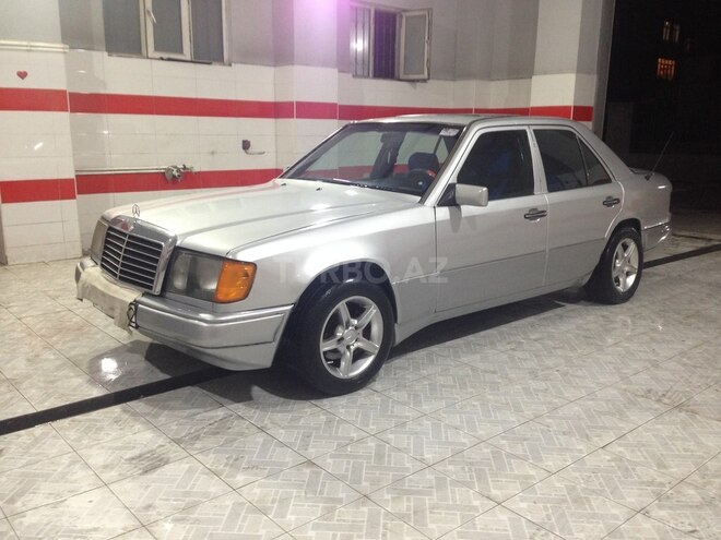 Mercedes E 200 1992, 354,646 km - 2.0 л - Bakı
