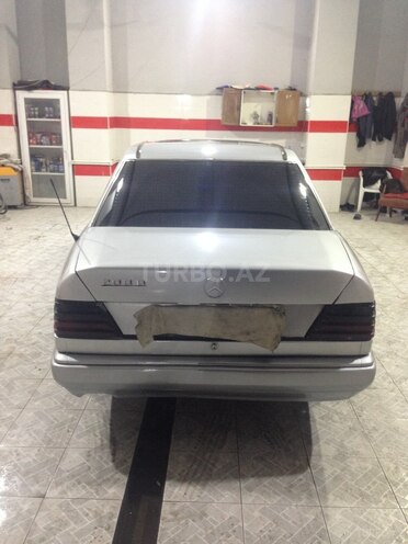 Mercedes E 200 1992, 354,646 km - 2.0 л - Bakı