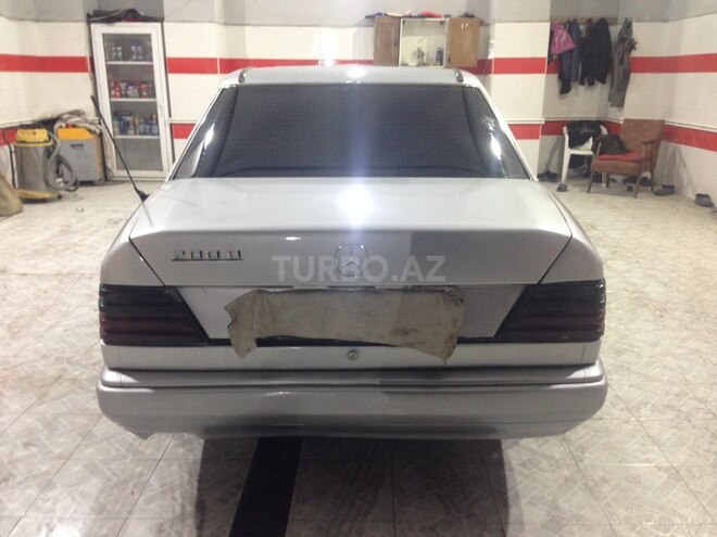 Mercedes E 200 1992, 354,646 km - 2.0 л - Bakı
