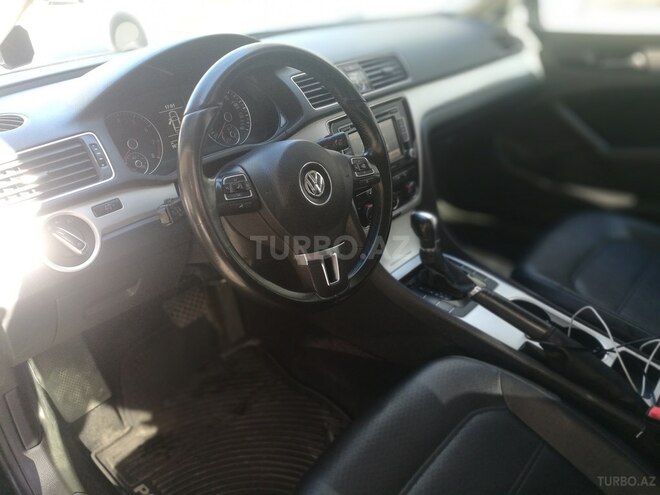 Volkswagen Passat 2013, 93,000 km - 2.5 l - Bakı