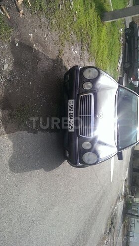 Mercedes E 240 1998, 355,000 km - 2.4 l - Oğuz