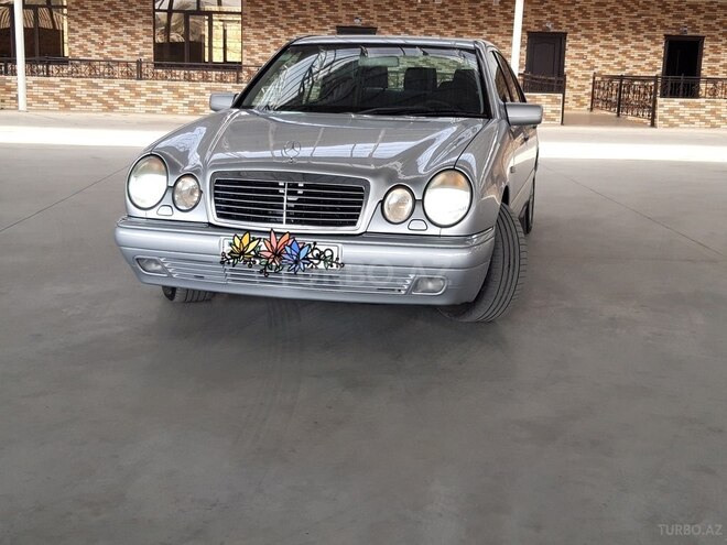 Mercedes E 240 1999, 185,211 km - 2.4 l - Gəncə