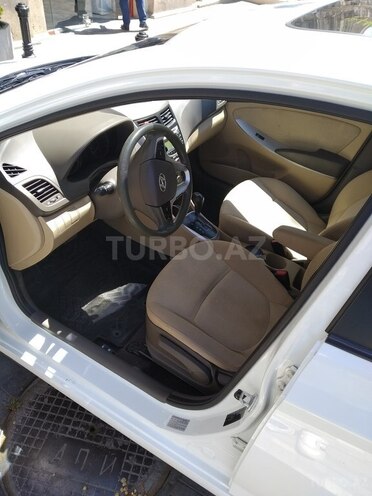Hyundai Accent 2011, 165,000 km - 1.6 l - Bakı