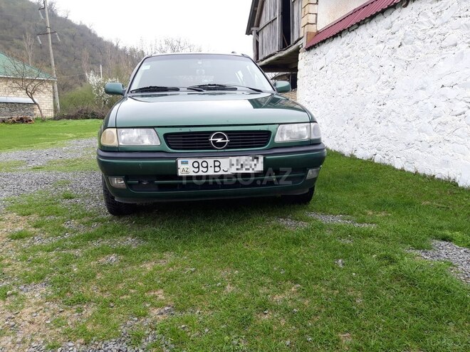 Opel Astra 1997, 326,500 km - 1.6 л - Qəbələ