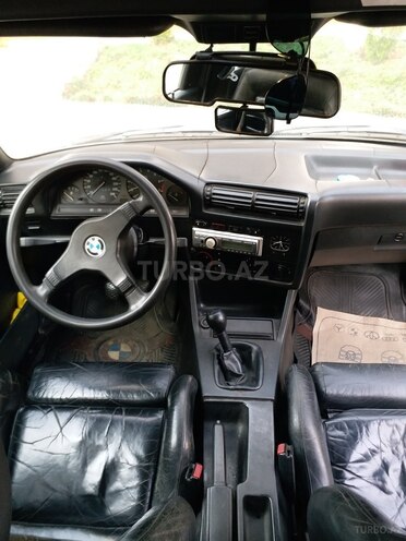BMW 320 1983, 18,200 km - 2.5 l - Bakı