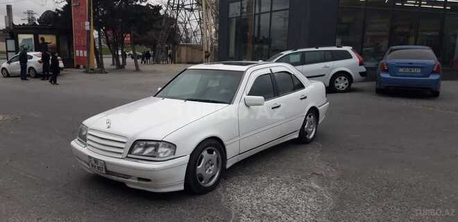 Mercedes C 230 2000, 190,000 km - 2.3 л - Bakı