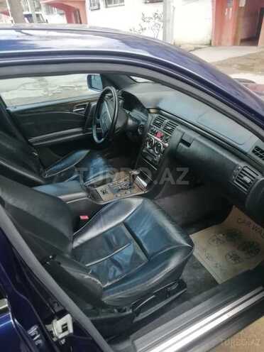 Mercedes E 230 1997, 283,000 km - 2.3 l - Bakı