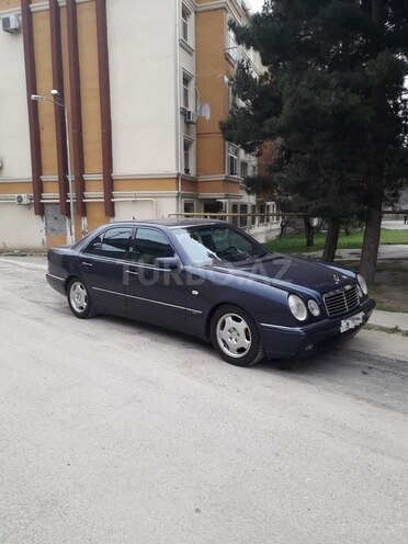 Mercedes E 230 1997, 283,000 km - 2.3 l - Bakı