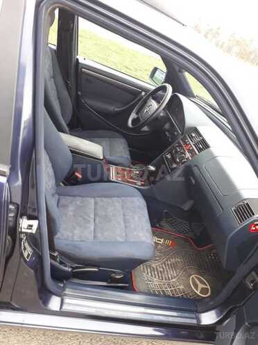 Mercedes C 220 1999, 137,000 km - 2.2 l - Bakı