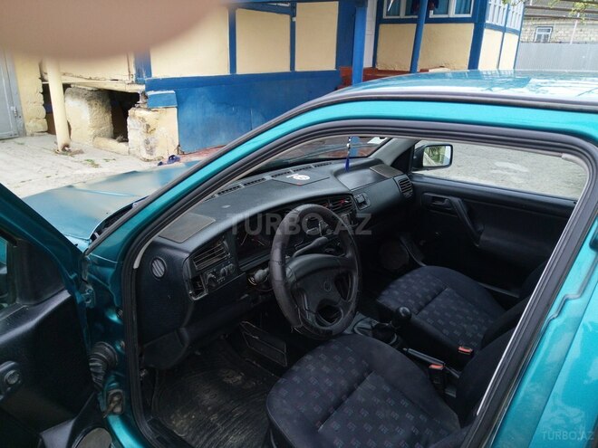Volkswagen Golf 1994, 194,000 km - 1.6 l - Hacıqabul