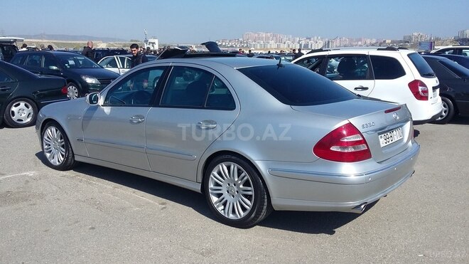 Mercedes E 320 2002, 284,000 km - 3.0 l - Bakı