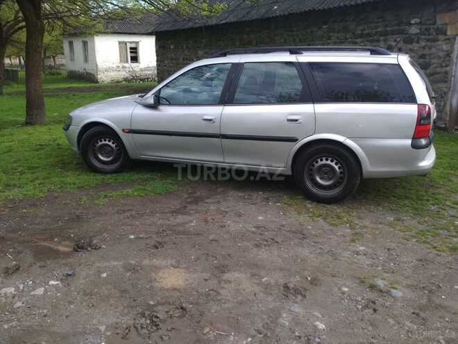 Opel Vectra 1998, 357,000 km - 1.8 l - Qax