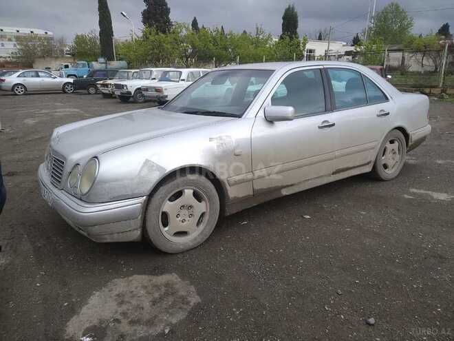 Mercedes E 200 1996, 390,000 km - 2.0 л - Gəncə