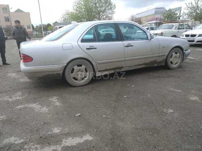 Mercedes E 200 1996, 390,000 km - 2.0 л - Gəncə