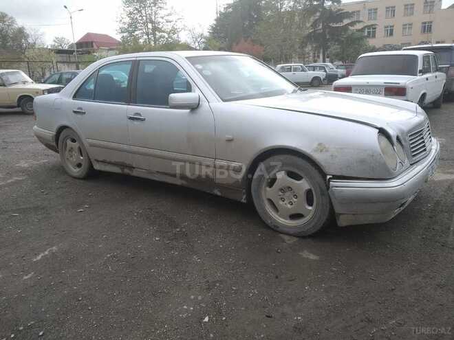Mercedes E 200 1996, 390,000 km - 2.0 л - Gəncə
