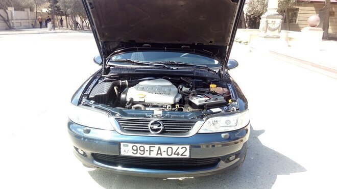 Opel Vectra 2001, 256,000 km - 1.8 л - Bakı
