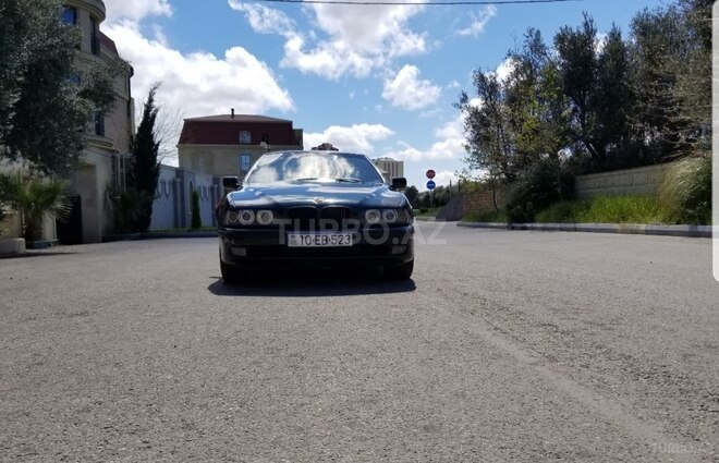 BMW 523 1997, 270,000 km - 2.5 l - Bakı