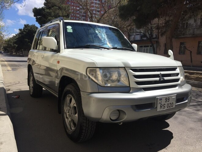 Mitsubishi Pajero io 2001, 281,000 km - 2.0 л - Bakı