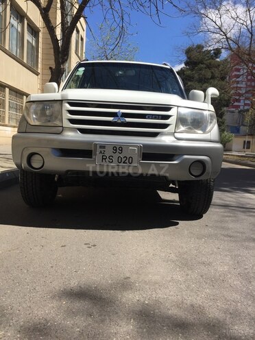 Mitsubishi Pajero io 2001, 281,000 km - 2.0 л - Bakı