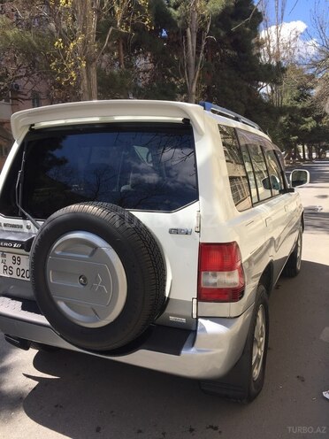 Mitsubishi Pajero io 2001, 281,000 km - 2.0 л - Bakı