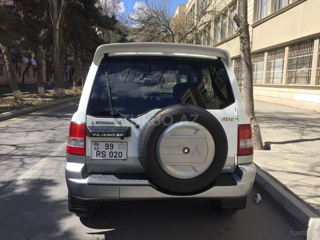 Mitsubishi Pajero io 2001, 281,000 km - 2.0 л - Bakı