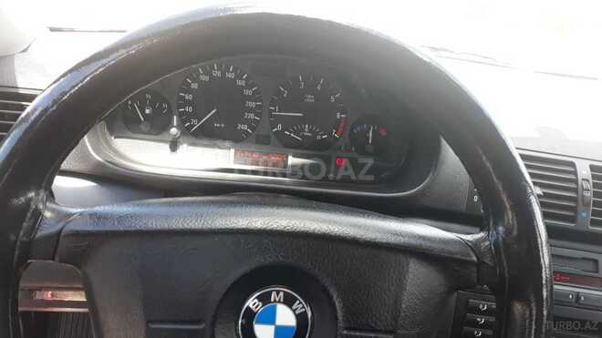 BMW 318 2001, 180,000 km - 1.9 l - Bakı
