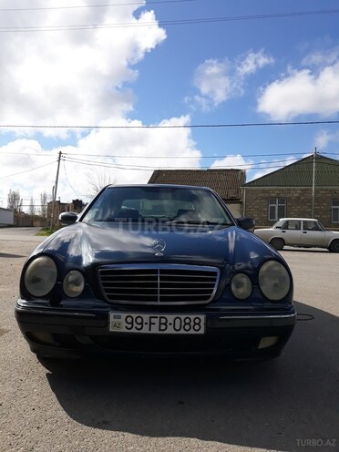 Mercedes E 320 1999, 244,000 km - 3.2 l - Bakı
