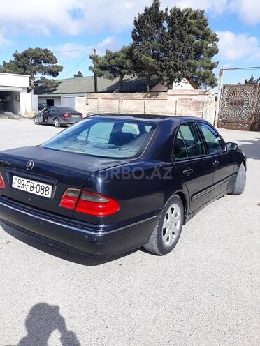 Mercedes E 320 1999, 244,000 km - 3.2 l - Bakı